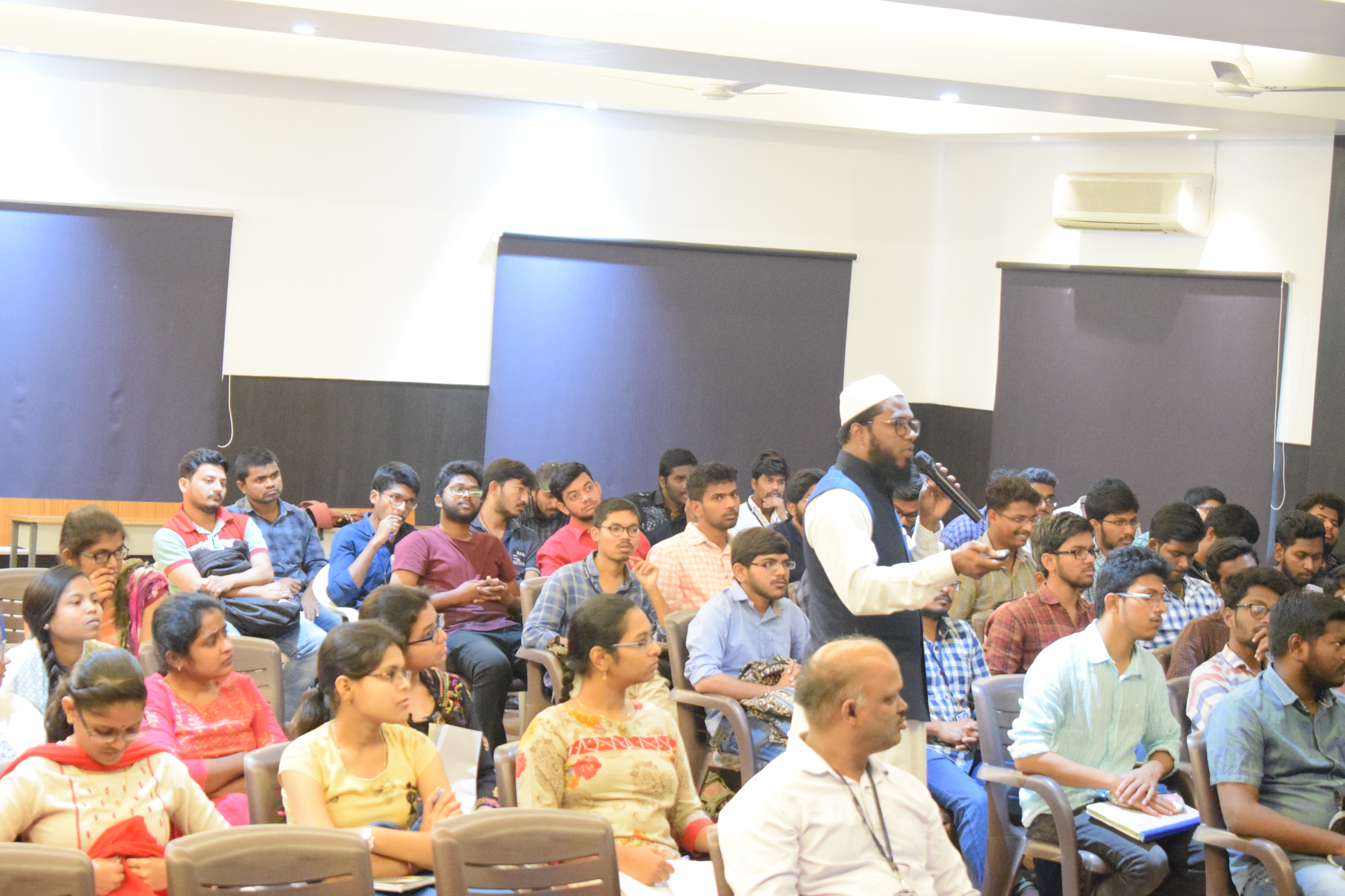 Symposium photo 4